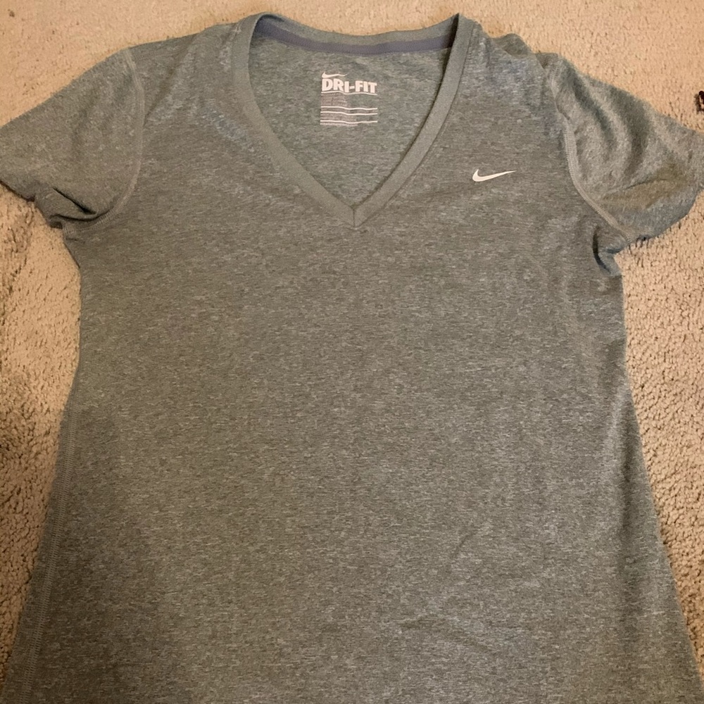 Classic NIKE dry-fit Tee!